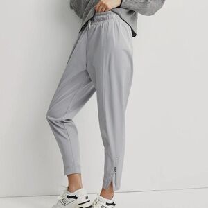 Varley Eastwood Cargo Pants Gray XS Drawstring Zip Hem NWT